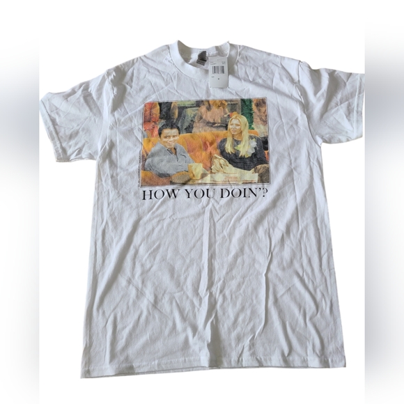 GILDEN | 100% COTTON | FRIENDS GRAPHIC T-SHIRT | SIZE MEDIUM - Picture 3 of 13